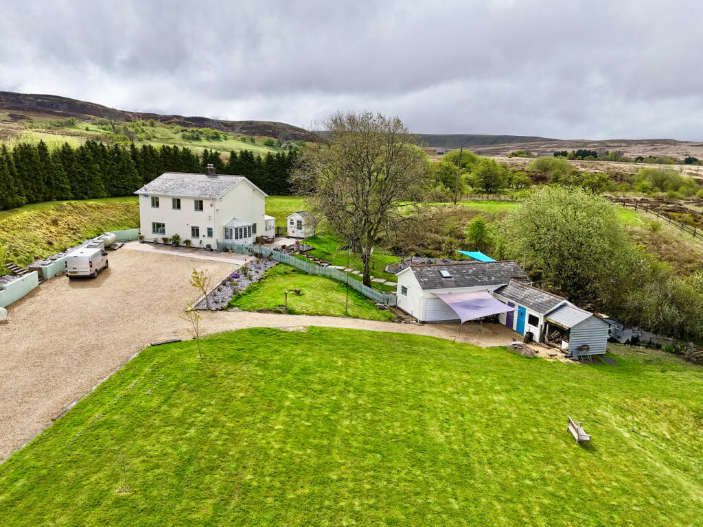 Main image of property: Twmballyn, Llanelly Hill, Abergavenny, NP7