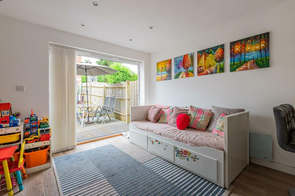 Additional property image - Lilburne Close, Pontprennau, Cardiff