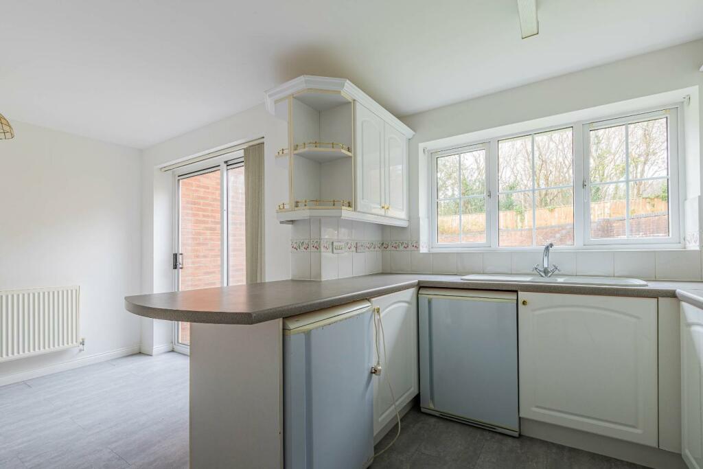 Additional property image - Cork Drive, Pontprennau, Cardiff