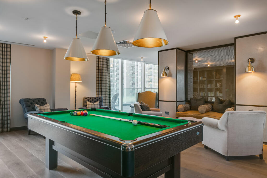 Main image of property: SIROCCO TOWER, 32 Harbour Way, London, E14 9ZP