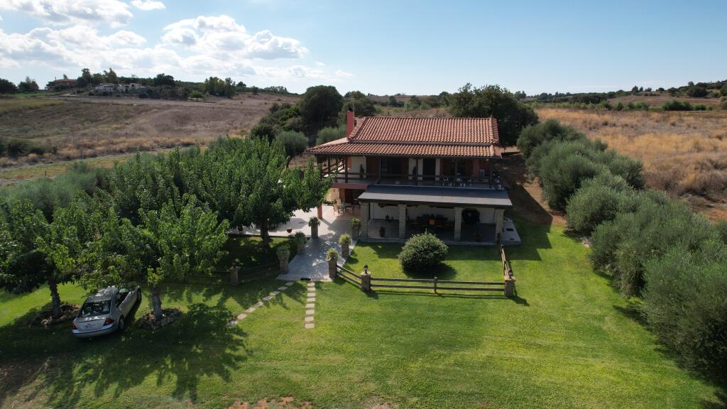 Main image of property: Peloponnese, Achaea, Lakkopetra