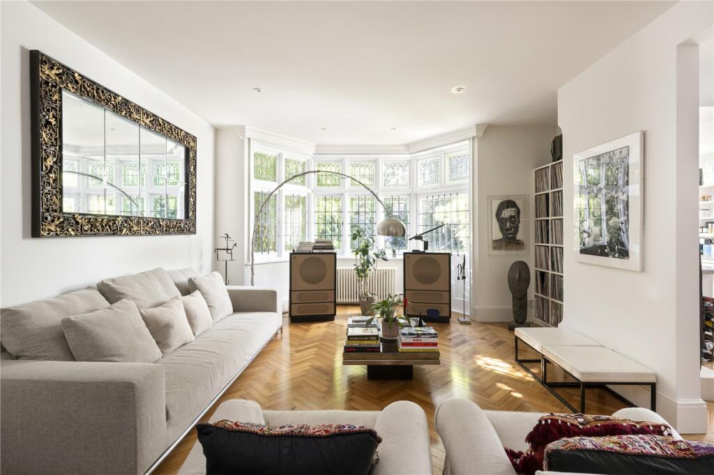 5 bedroom semidetached house for sale in West Heath Drive, Hampstead