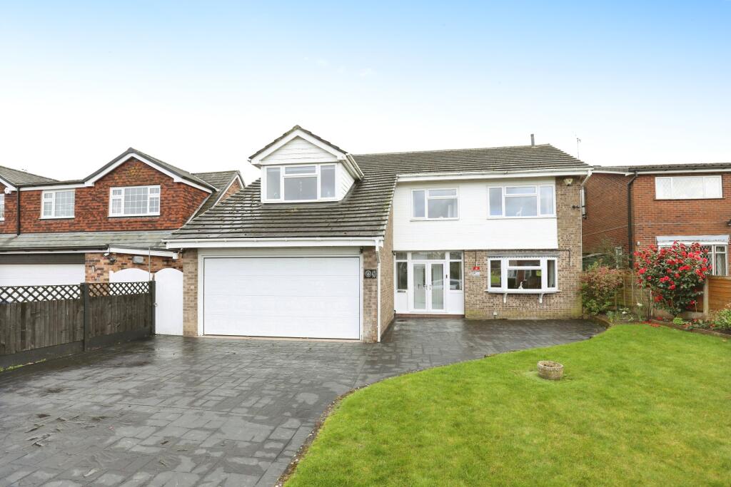4 bedroom detached house for sale in The Loont, Winsford, CW7