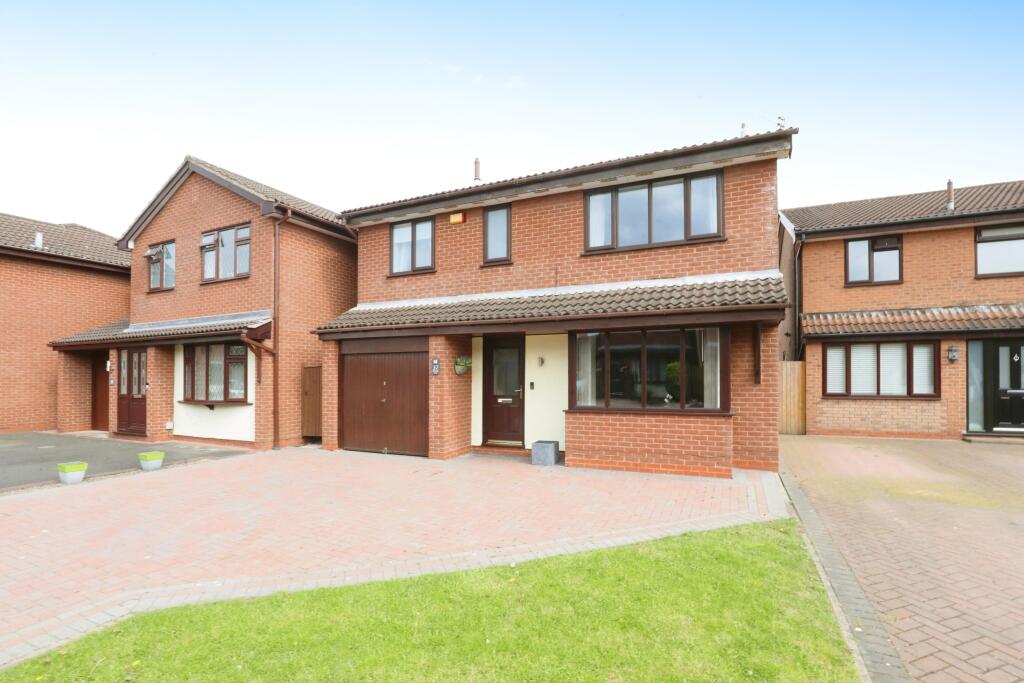 4 bedroom detached house for sale in Waterside View, Rudheath