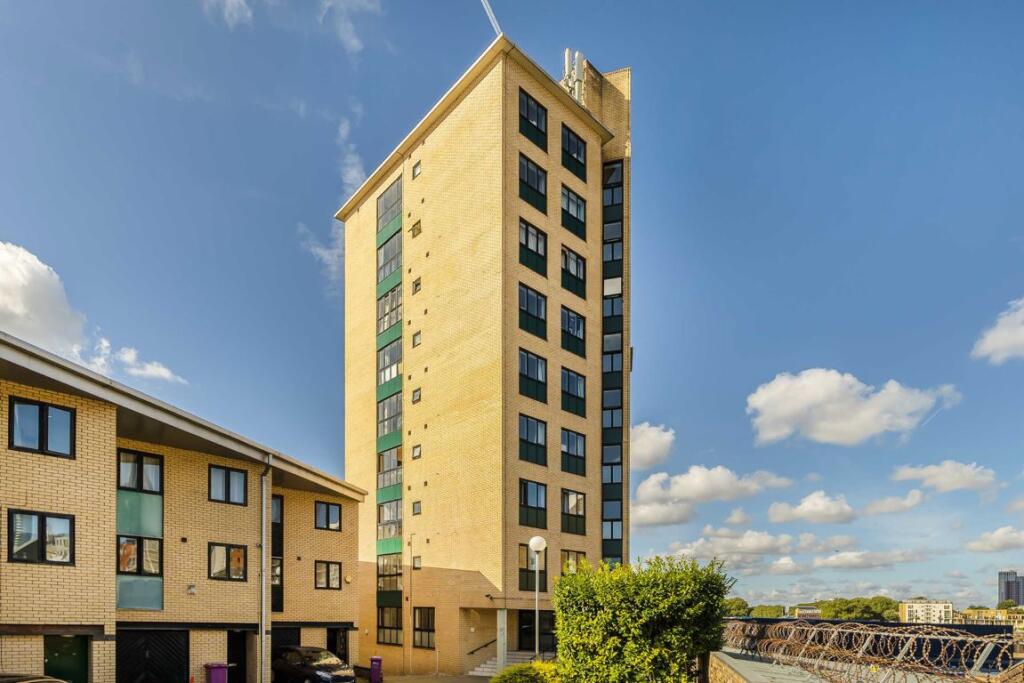 Main image of property: Old Bellgate Place, Canary Wharf