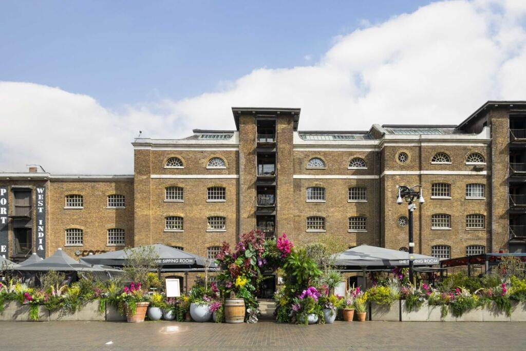 Main image of property: Hertsmere Road, Canary Wharf