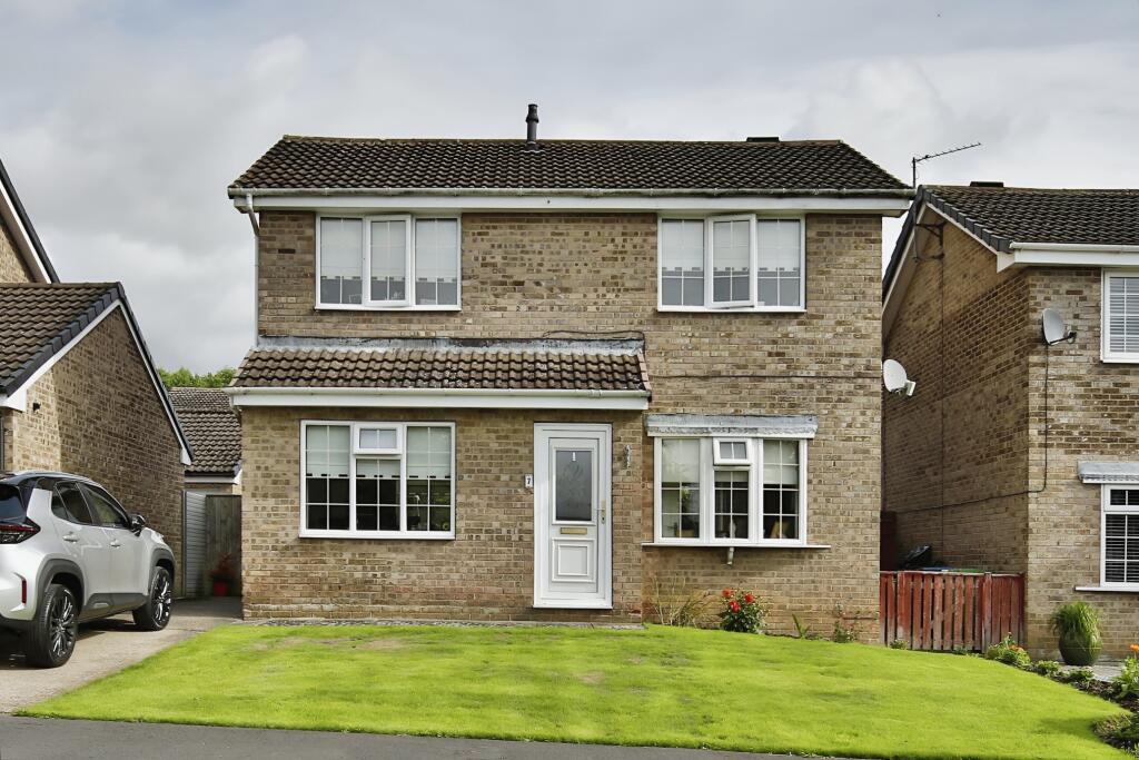 3 bedroom detached house for sale in Bramham Chase, Newton Aycliffe, DL5