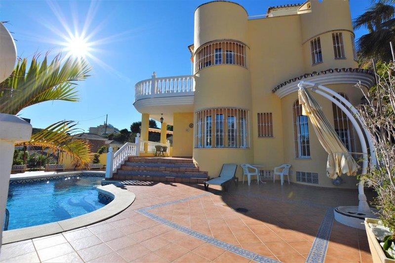 4 bedroom villa for sale in Andalucia, Malaga, Benalmádena, Spain