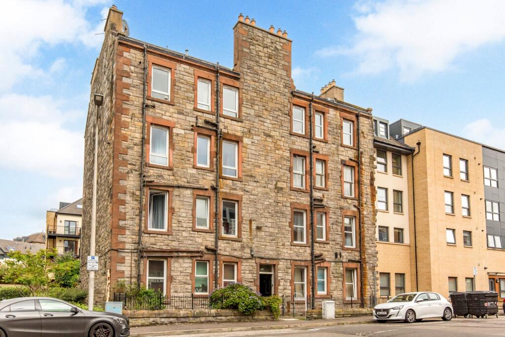 Main image of property: 18/15 Beaverhall Road, Broughton, Edinburgh, EH7 4JE