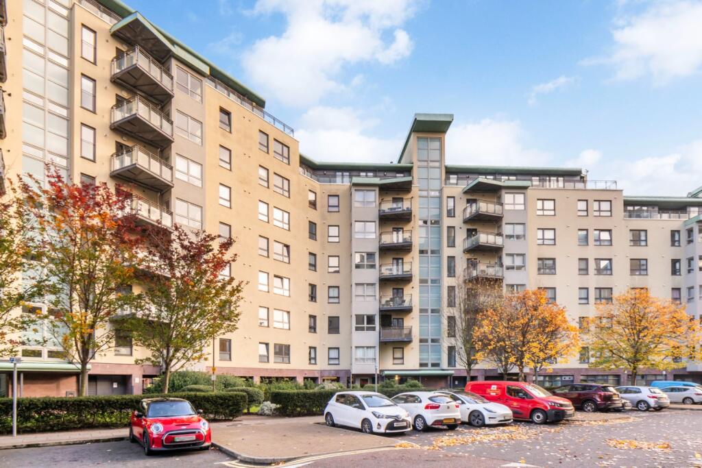 Main image of property: 6/22 Portland Gardens, Newhaven, Edinburgh, EH6 6NJ