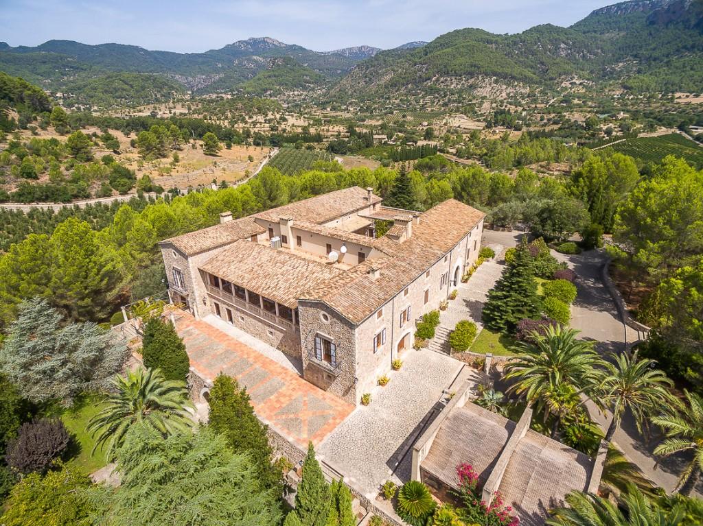 10 bedroom finca for sale in Puigpunyent, Mallorca, Balearic Islands, Spain