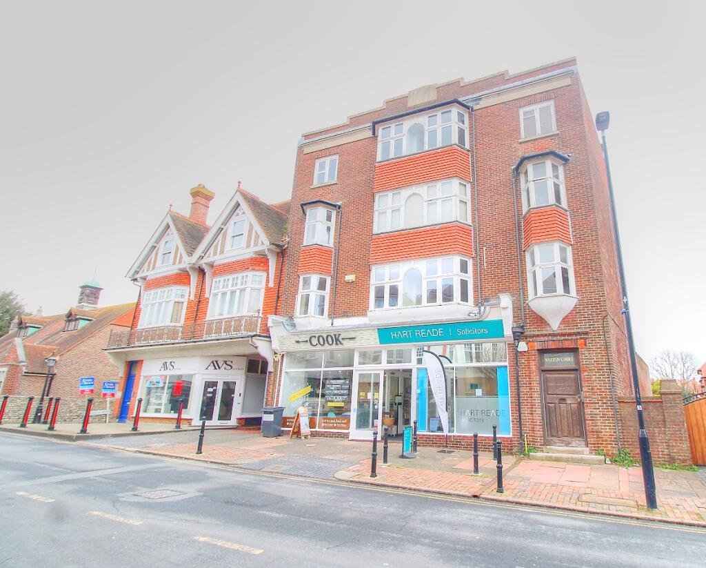 4 bedroom apartment for rent in Meads Street, Eastbourne, BN20
