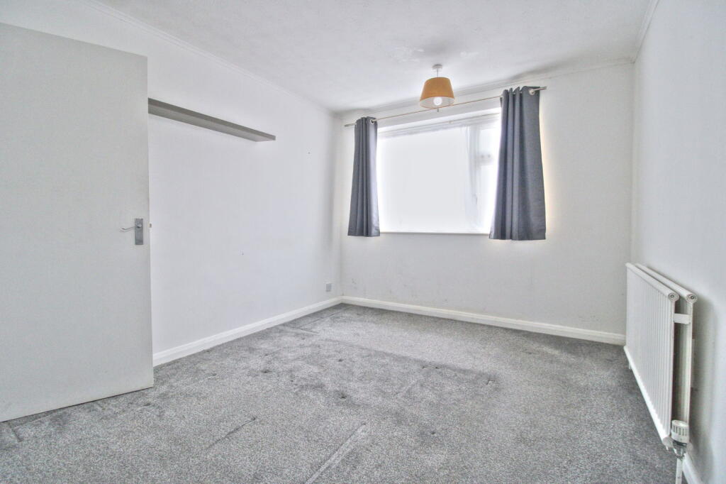Additional property image - Gainsborough Crescent, Eastbourne, BN23 7NL