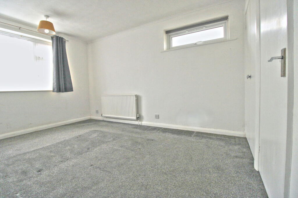 Additional property image - Gainsborough Crescent, Eastbourne, BN23 7NL