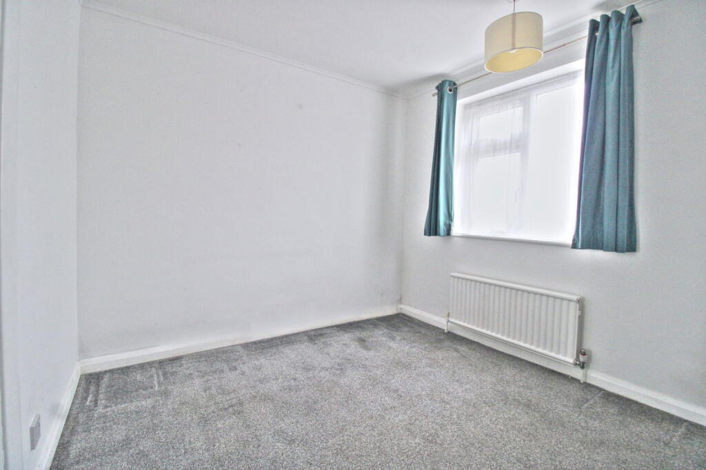 Additional property image - Gainsborough Crescent, Eastbourne, BN23 7NL