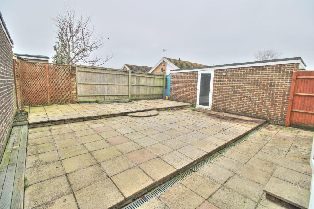 Additional property image - Gainsborough Crescent, Eastbourne, BN23 7NL