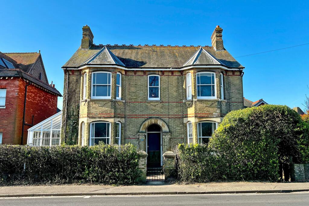 Main image of property: 1 Cawley Road, Chichester, city centre