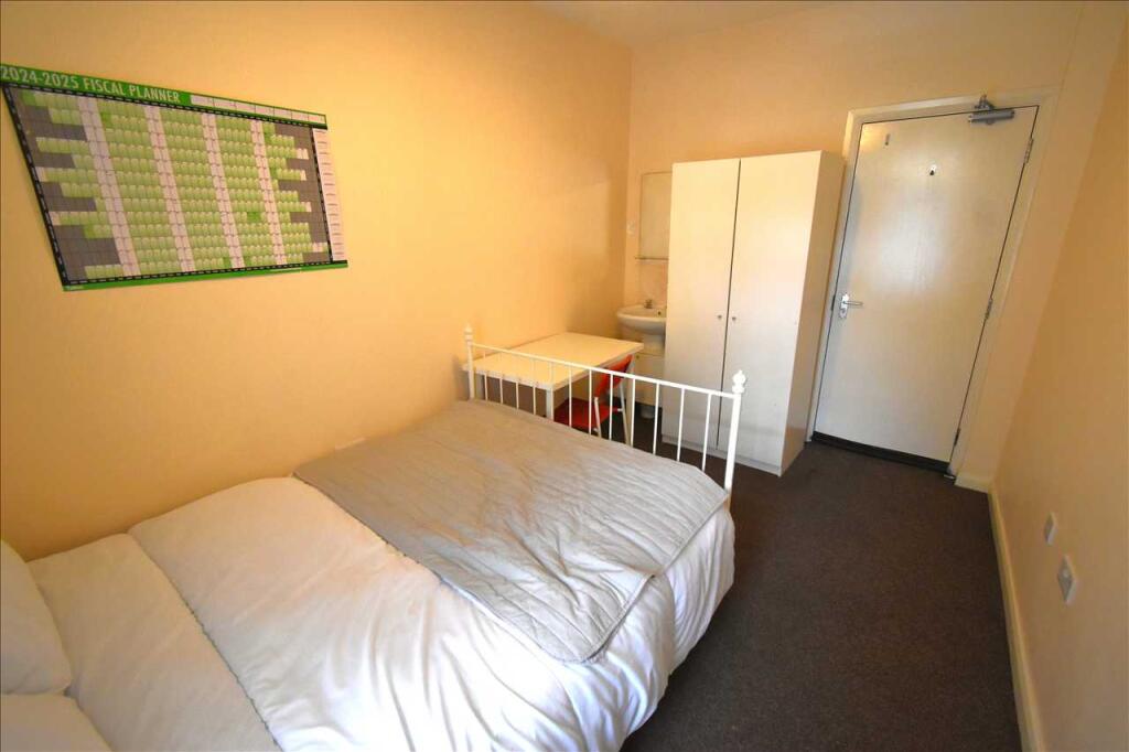 1 bedroom house share for rent in Highfield Road, Dartford, DA1