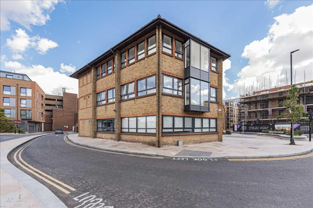 Studio flat for rent in Adams & Moore House, Instone Road, Dartford, DA1