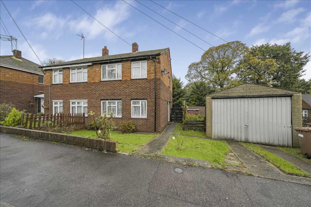 Main image of property: Fernheath Way, Dartford