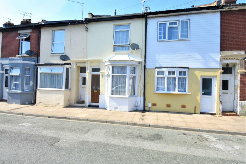 3 bedroom terraced house for rent in Gruneisen Road, Portsmouth, Hampshire, PO2