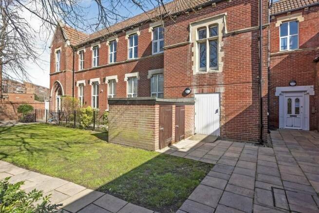 Main image of property: Old Commercial Road, Portsmouth, Hampshire, PO1