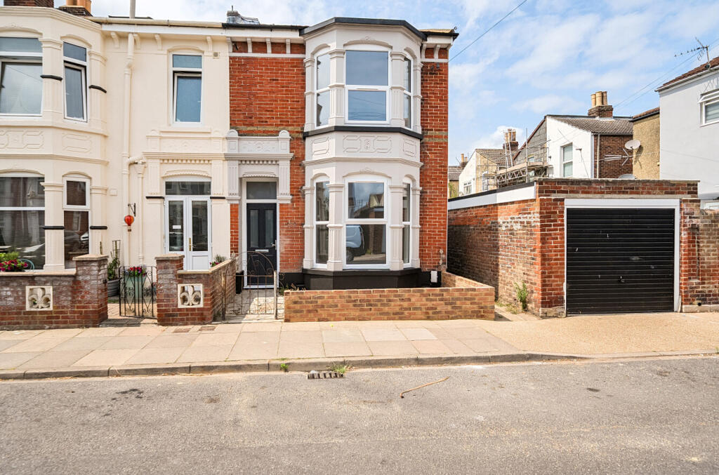 Main image of property: Lyndhurst Road, Portsmouth, Hampshire, PO2