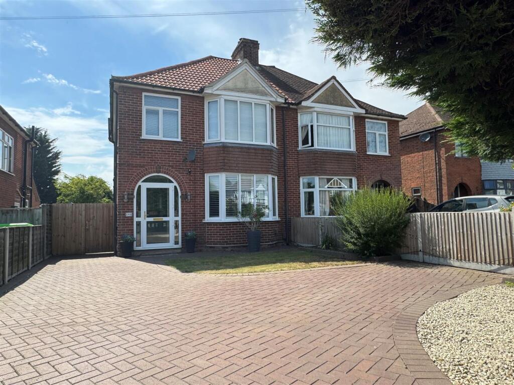 Main image of property: Norwich Road, Ipswich