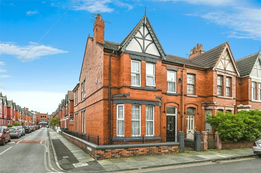 4 bedroom end of terrace house for sale in Handfield Road, Waterloo, Merseyside, L22