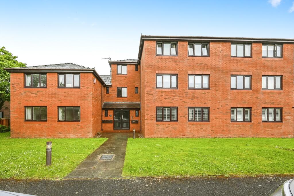 2 bedroom flat for sale in Holyrood, Park Drive, Blundellsands, Liverpool, L23
