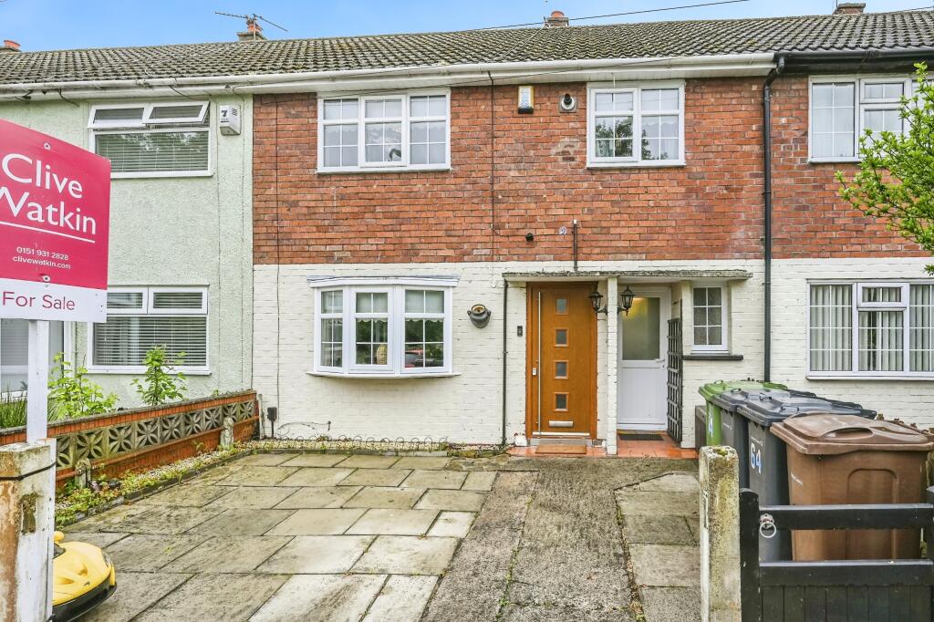 3 bedroom terraced house for sale in Northumberland Way, Netherton