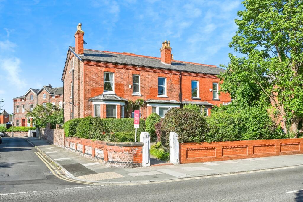 7 bedroom semi-detached house