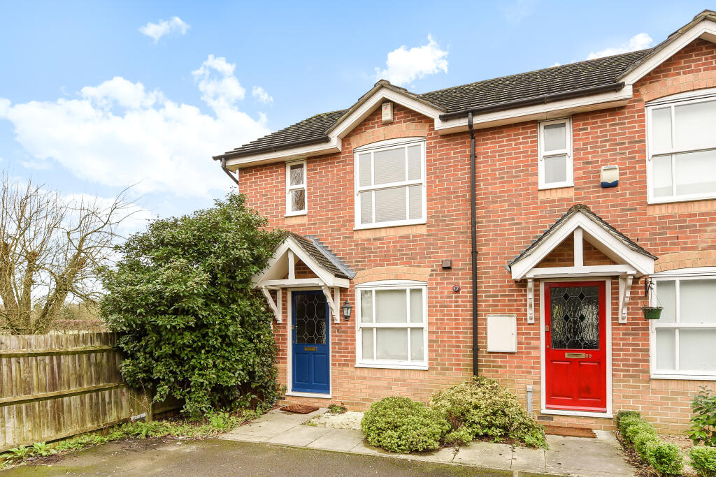 2 bedroom semidetached house for rent in Church Lane, Marston, OX3 0NZ