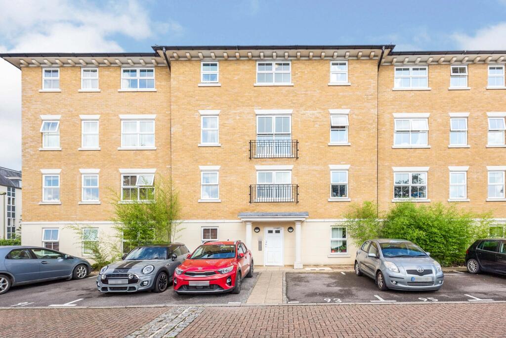Main image of property: Reliance Way, Oxford, OX4 2FW
