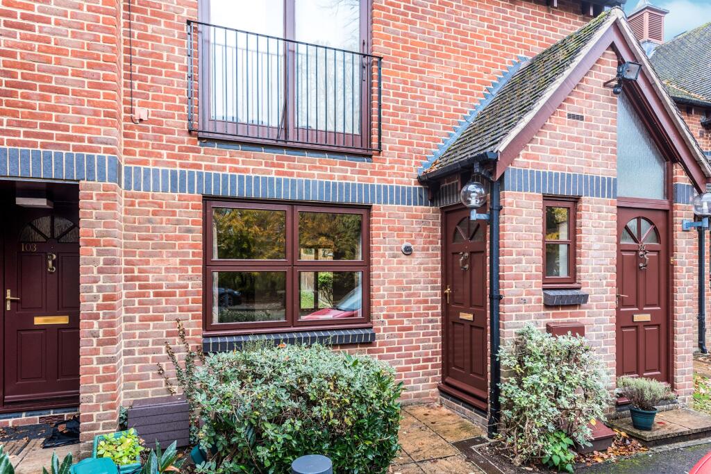 Main image of property: Green Ridges, OX3 8LX
