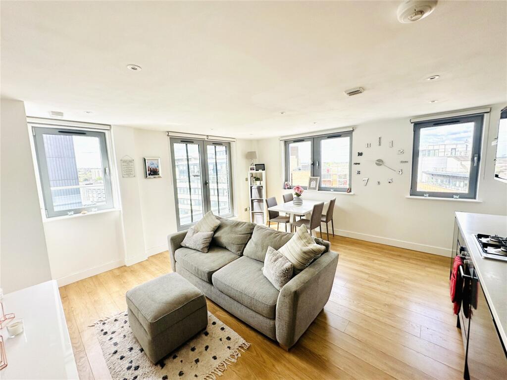 2 bedroom apartment for sale in Mint Walk, East Croydon, CR0