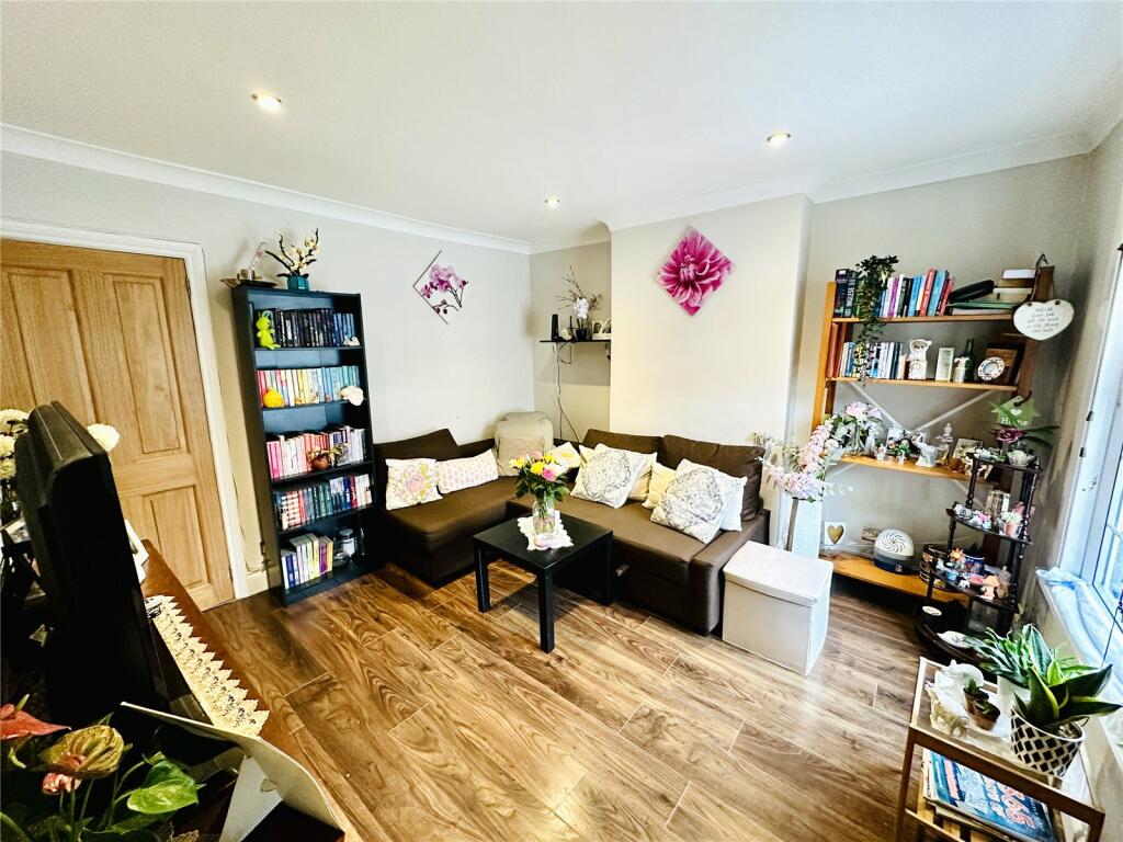 Additional property image - Selsdon Road, South Croydon, CR2
