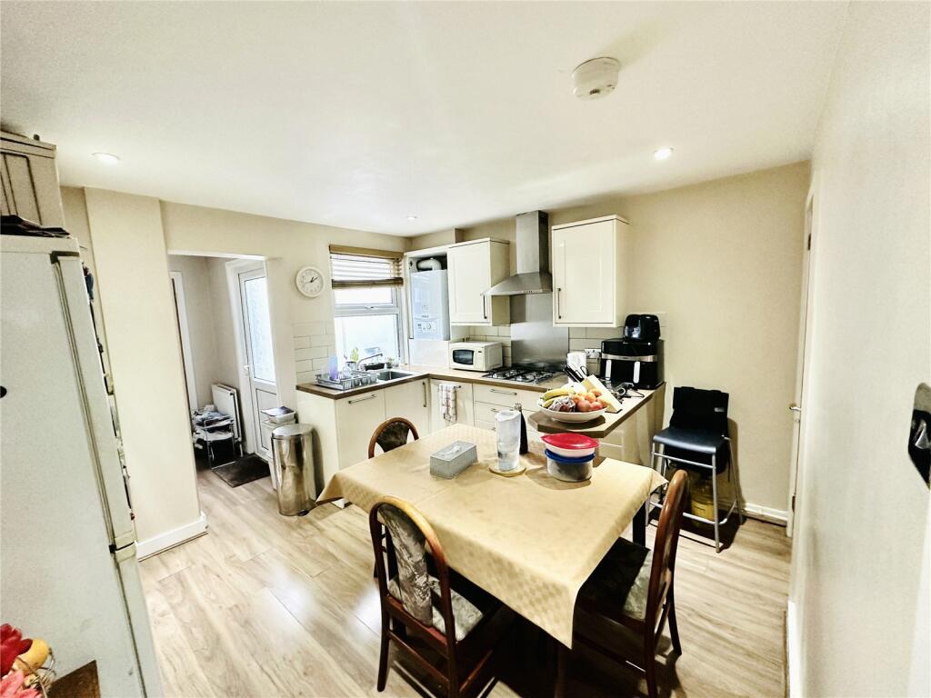 Additional property image - Selsdon Road, South Croydon, CR2