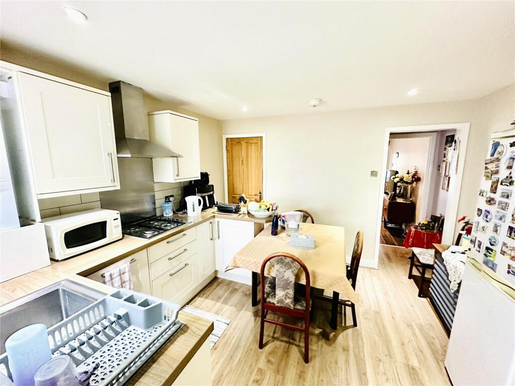 Additional property image - Selsdon Road, South Croydon, CR2