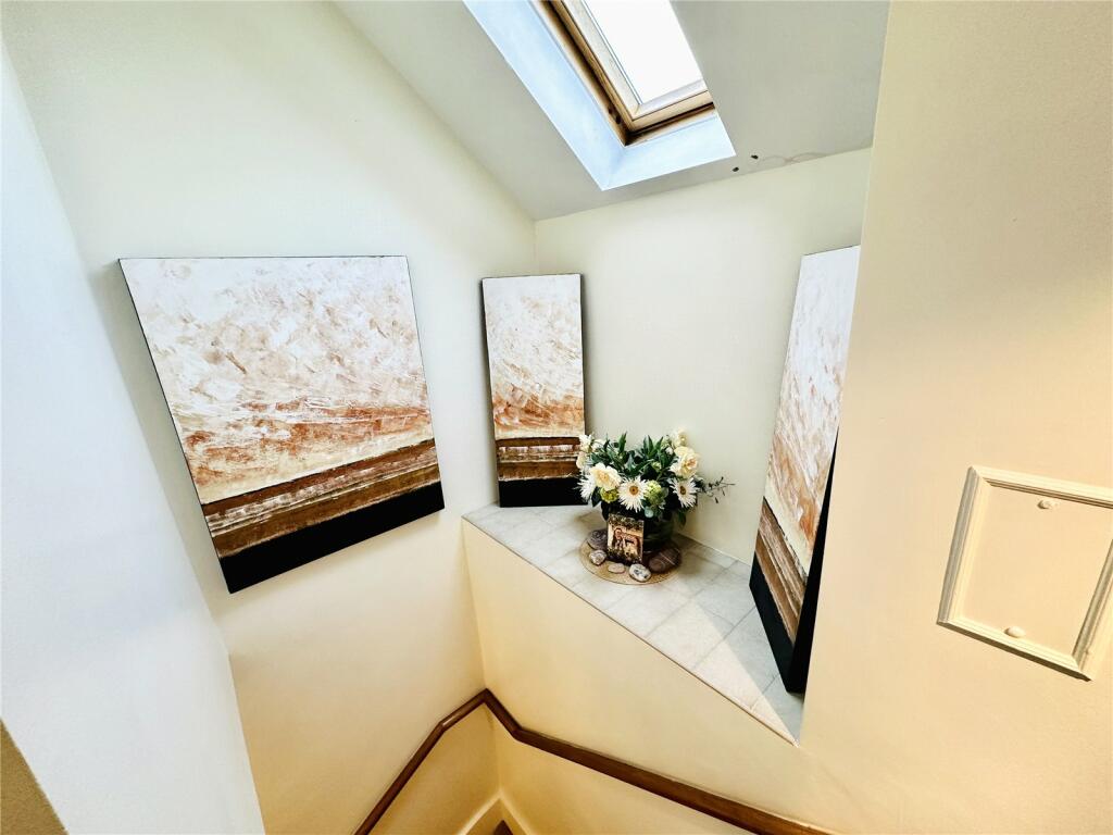 Additional property image - Steep Hill, PARK HILL, EAST CROYDON, CR0
