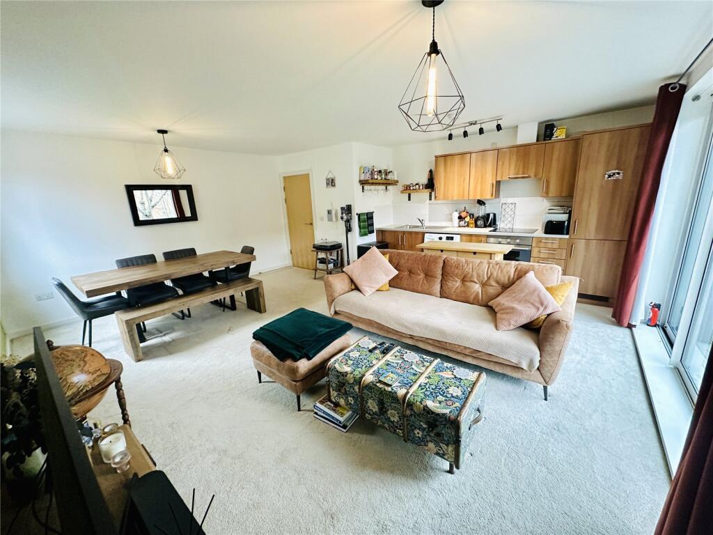 Main image of property: Longitude Apartments, 7 Addiscombe Grove, East Croydon, CR0