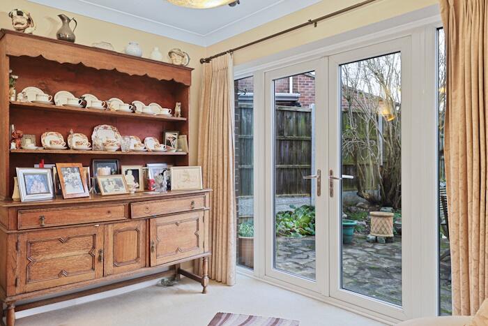Additional property image - Longfields, Ongar, CM5