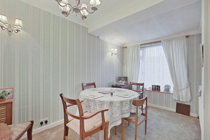 Additional property image - Longfields, Ongar, CM5