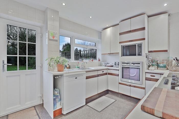 Additional property image - Longfields, Ongar, CM5