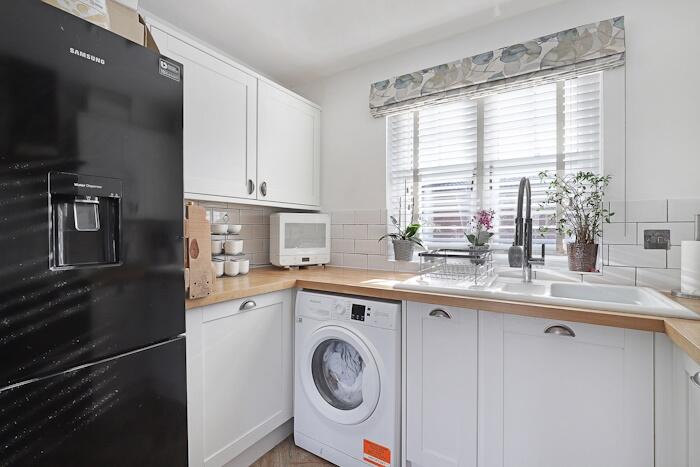 Additional property image - Milton Crescent, Ongar, CM5