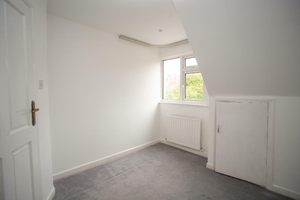 5 bedroom detached house for sale in Heathfield Park, Old Heathfield