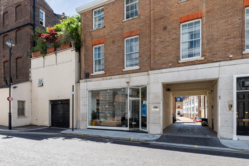 Commercial property for sale in 3 Chester Mews, SW1X