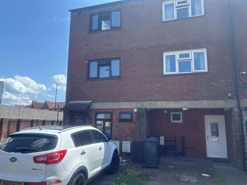 Main image of property: Western Road, Southall