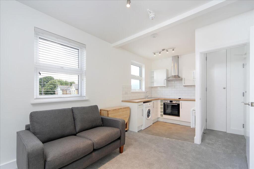 Main image of property: Upper Richmond Road West, East Sheen, SW14