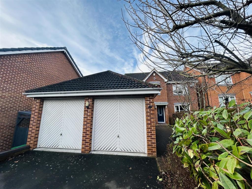 5 bedroom detached house for sale in Walk, Cradley Heath, B64